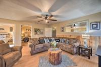 Pet-Friendly Shady Oaks Broken Bow Gem with Patio! - B&B
