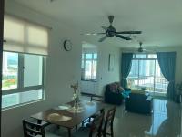 4R3B Cozy, Spice Arena/PISA View Houze B.Lepas - B&B