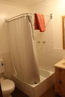 Chambre Lits Jumeaux avec Salle de Bains Commune