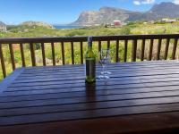 B&B Kleinmond - Adorable 2 bedroom seaside vacation home - Bed and Breakfast Kleinmond