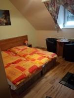 Chambre Double avec Salle de Bains Privative et Cuisine Commune