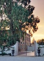 Family Room with Garden View