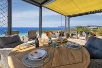 Luxury Sunshine Villa in Alghero with pool and sea view - B&B Alghero