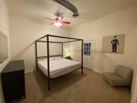 Chic Historic Loft Apartment in Downtown Kittanning - Ferienwohnung Kittanning