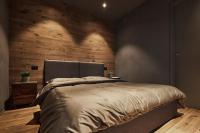 AFTER8-MATERIAL - Bed and Breakfast