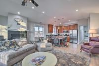 Chicago Condo w/ Balcony: Walk to CTA Stations! - Chambres d'hôtes Chicago
