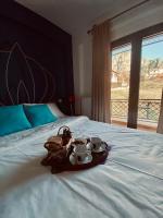 Apartment with Mountain View
