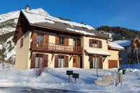 Le Vallon des âmes - Large house for 15 people in Roubion - Chambres d'hôtes Névache