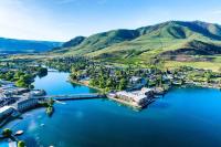 B&B Chelan - Grandview Lake Chelan- Waterfront View, Pool, Hot tub, Golf, 1 Min To Downtown - Bed and Breakfast Chelan