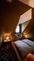 H-85 SUITES Level 5/9 - B&B