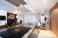 Piso moderno, céntrico y con garaje gratis - B&B Bilbao