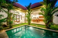 Tropical Villa Prime Location in Canggu - 15 Minutes Walk to the Beach - Chambres d'hôtes Canggu