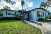 West Palm Beach Elegant 5BR with Hot Tub and Fire Pit Near Beach - Ferienwohnung