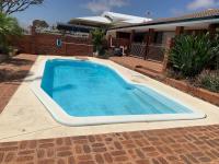 B&B Geraldton - Beach front 4 x2 Home with pool - Bed and Breakfast Geraldton