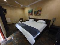 Chambre Double ou Lits Jumeaux - Vue sur Piscine
