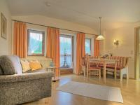 Appartamento con 1 Camera da Letto, Balcone e Vista Montagna