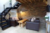 B&B Keighley - The Workshop, in 18th century Lothersdale Mill, BD20 8EN - Bed and Breakfast Keighley