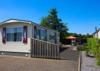 B&B Sint Annaland - Chaletparc Krabbenkreek Zeeland - Chalet 152 - Bed and Breakfast Sint Annaland