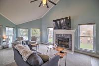 Waterfront San Jacinto River Home w/ Boat Slip! - Chambres d'hôtes Houston