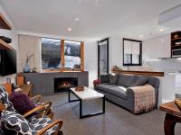 Gloria Nanook Squatters 17 - B&B Thredbo