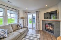 Updated Port Orchard Home, Walk to Waterfront - B&B