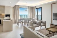 Three Bedroom Sea View Apartment