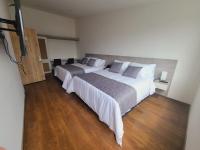 Camera Familiare con Bagno Privato