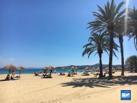 T2 rue piétonne Le Lavandou climatisé - B&B