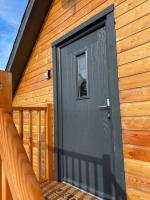 Cosy Country Modern Studio with Patio Space. - B&B