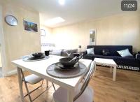 B&B Luton - Lt Properties studio apartment Ground floor 1 - Bed and Breakfast Luton