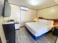 Premium Room (No Pets)