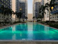 Azenith Staycation At Sea Residences Moa - Chambres d’hôtes Manille