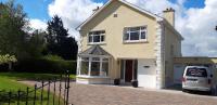 SHALOM - IN THE HEART OF THE LAKES - Chambres d’hôtes Arvagh