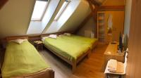 Triple Room with Shared Toilet