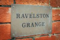 Ravelston Grange - stylish, spacious garden flat - B&B Old Town