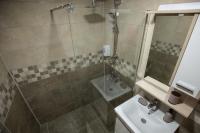 Chambre Quadruple avec Salle de Bains Privative
