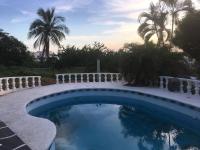 Casa con vista espectacular al mar con alberca - Bed and Breakfast