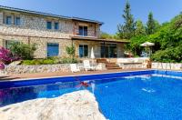 Stone clad Villa La Maison P - B&B Kas