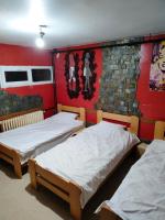 Dreibettzimmer mit Gemeinschaftsbad