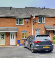 Modern 2 Bed House Sleeps 6 Southam Town Centre - Inspire Homes Ltd - Chambres d’hôtes Southam