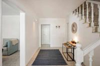 Vila com piscina e jardim privado - B&B