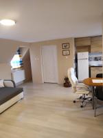 City Apartmanház - Ferienwohnung Sarvar