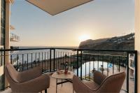 Infinity pool & Amazing Sunset Ocean View - B&B Funchal