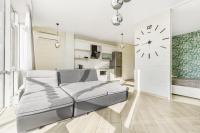 Gagarin Plaza 1-bedroom Apartment - Bed and Breakfast Odessa