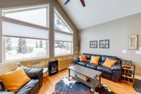 Snow Pines & Ice and Cozy - B&B