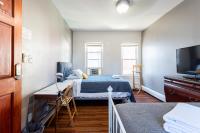 B&B Newark - Best Home To Visit NYC-Subway Access - Bed and Breakfast Newark