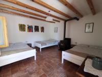 Dreibettzimmer mit Gartenblick