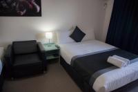 B&B Brisbane - Chermside Court Motel - Bed and Breakfast Brisbane