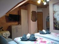 Double or Twin Room with Shower