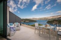 Green Hill Penthouse apartment - Bed and Breakfast
